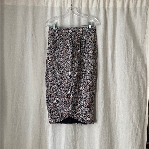 J. Crew (6) Cotton Tulip Skirt midi - Picture 1 of 6